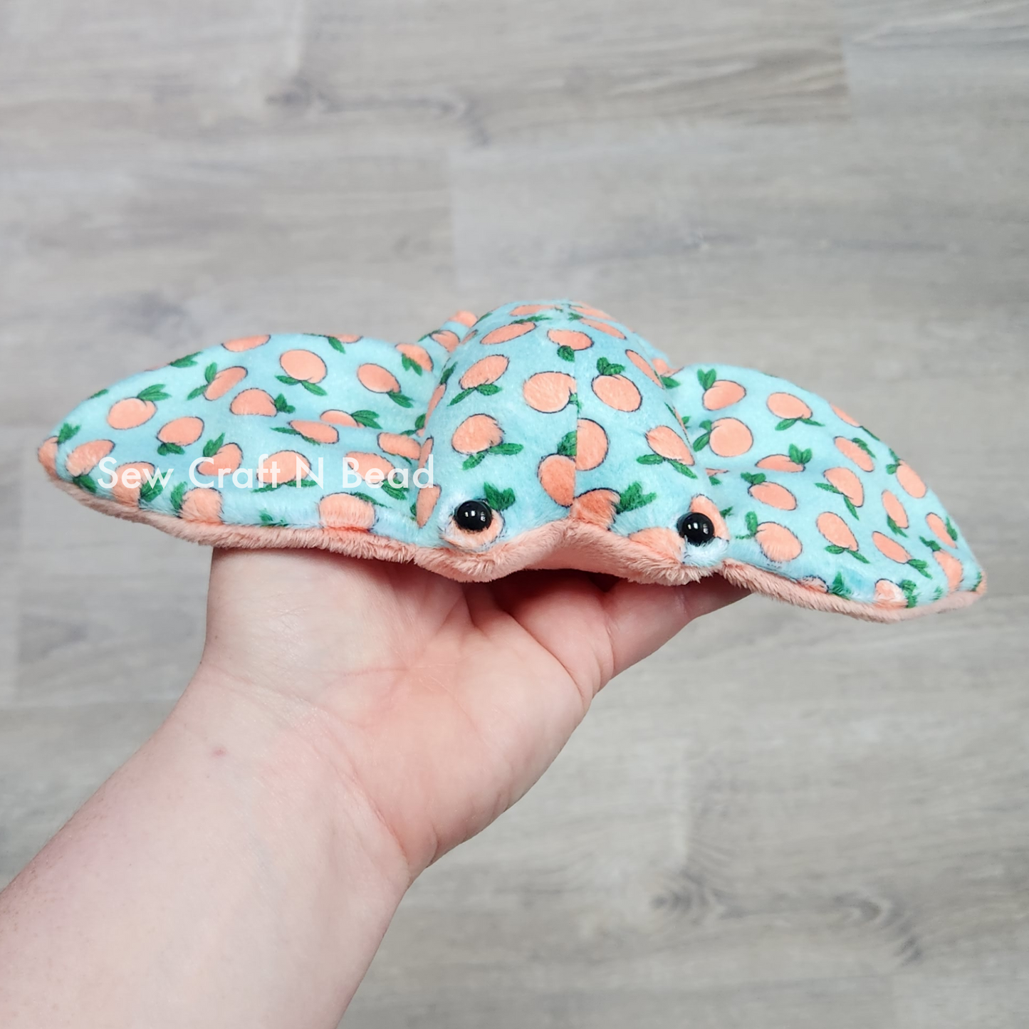 Peach Stingray (READY TO SHIP)