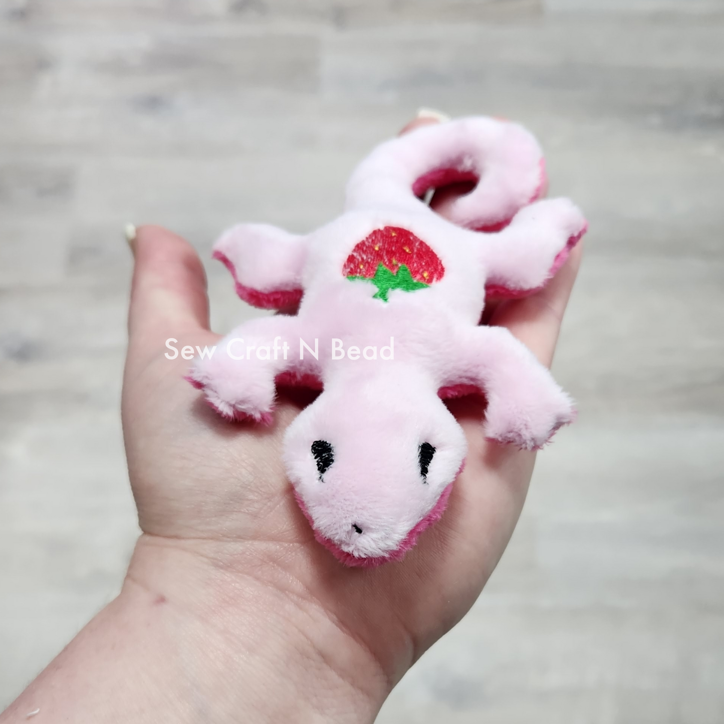 Strawberry Lizard Plush (READY TO SHIP)