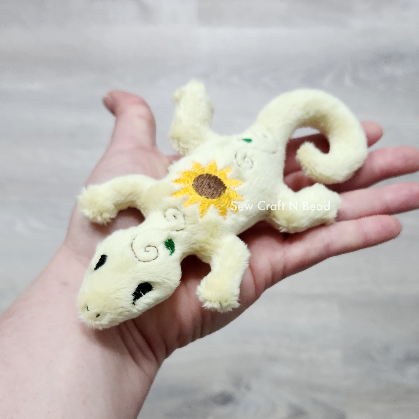 Sunflower Lizard Plush (READY TO SHIP)