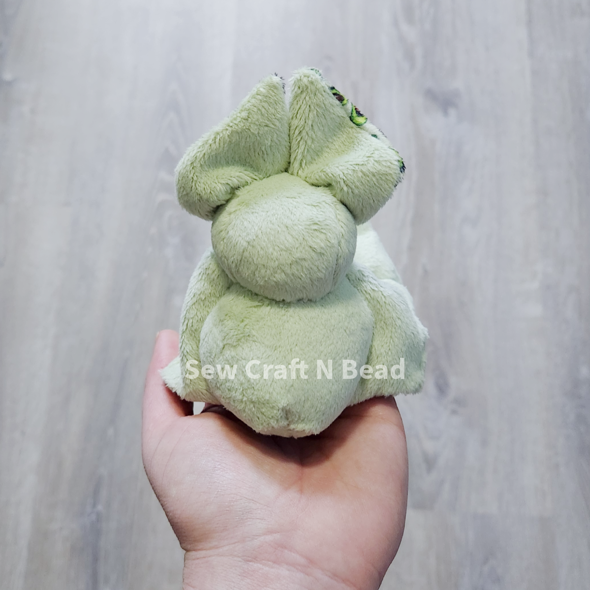 Avocado Bat Plush (READY TO SHIP)
