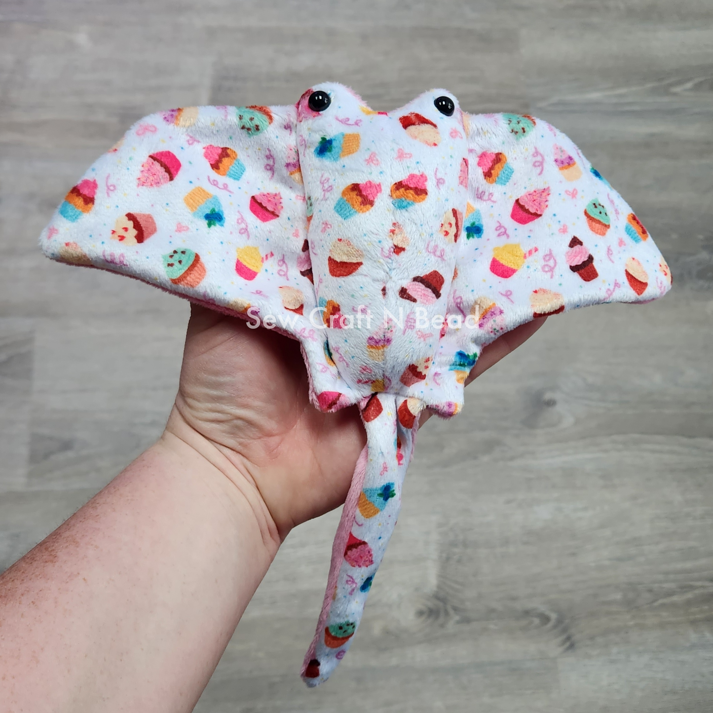 Cupcake Stingray (READY TO SHIP)